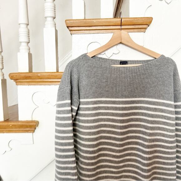 GAP Striped Merino Wool Blend Sweater Gray White Long Sleeve Pullover Size L - Picture 3 of 6